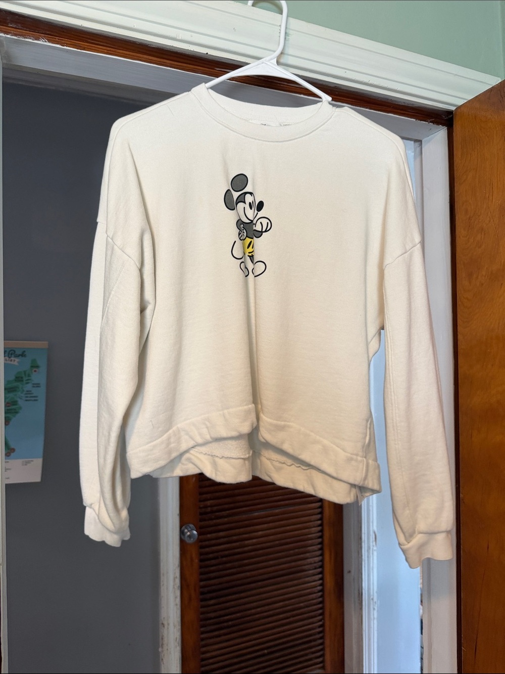 Disney Cream Cropped Crewneck Sweatshirt with Mickey Graphic